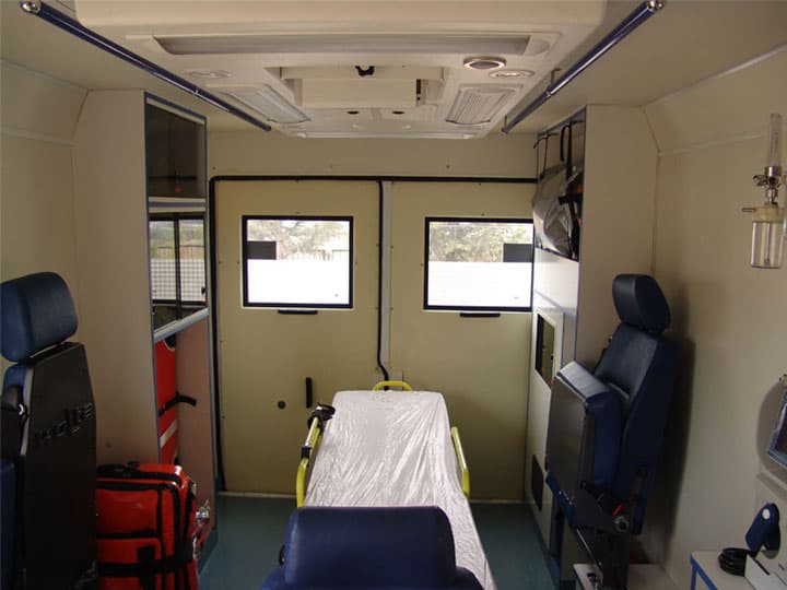 Box Type Ambulance thumbnail 3