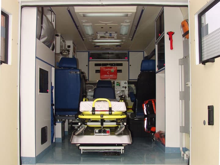 Box Type Ambulance thumbnail 5