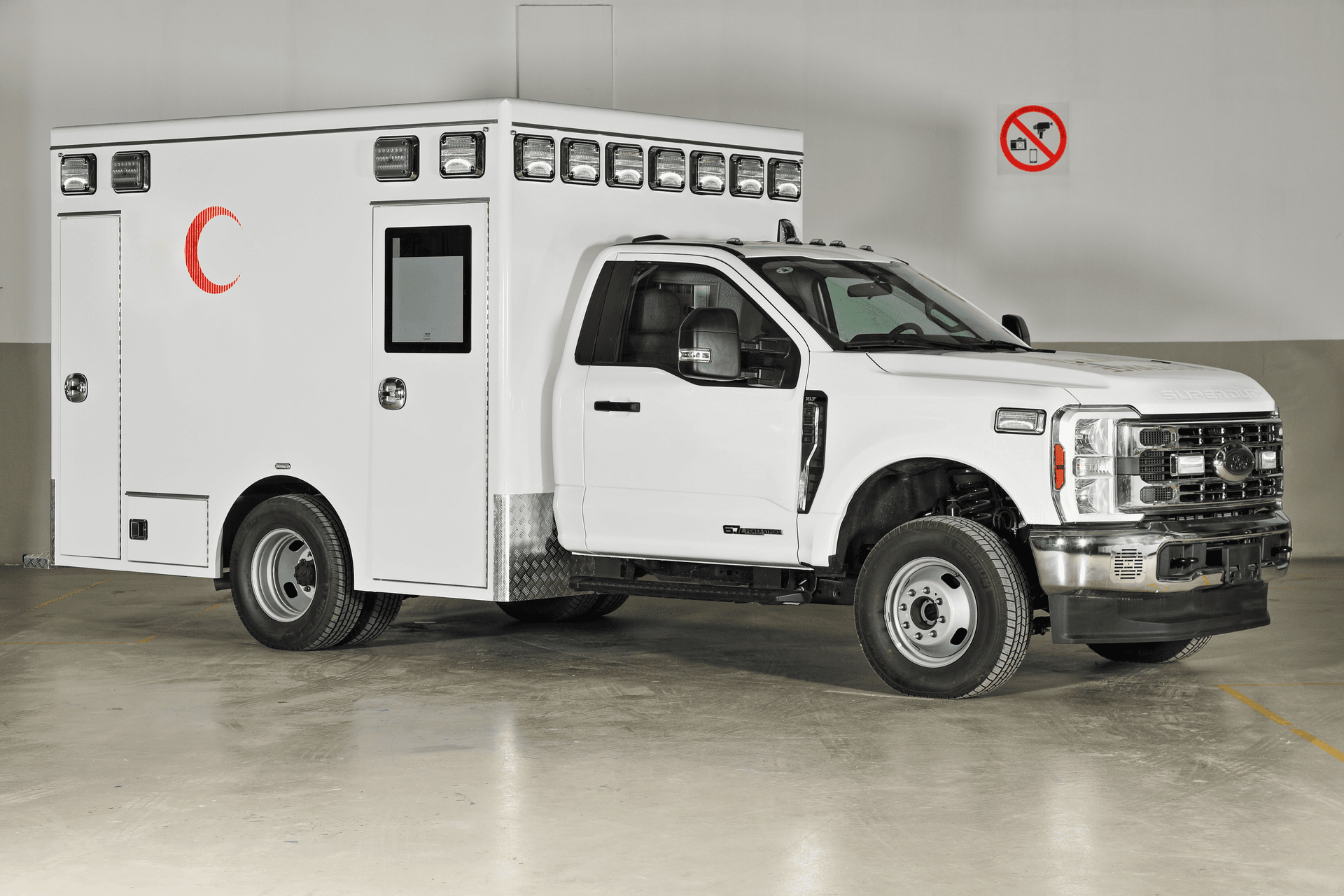 Ford Transit Ambulance thumbnail 7