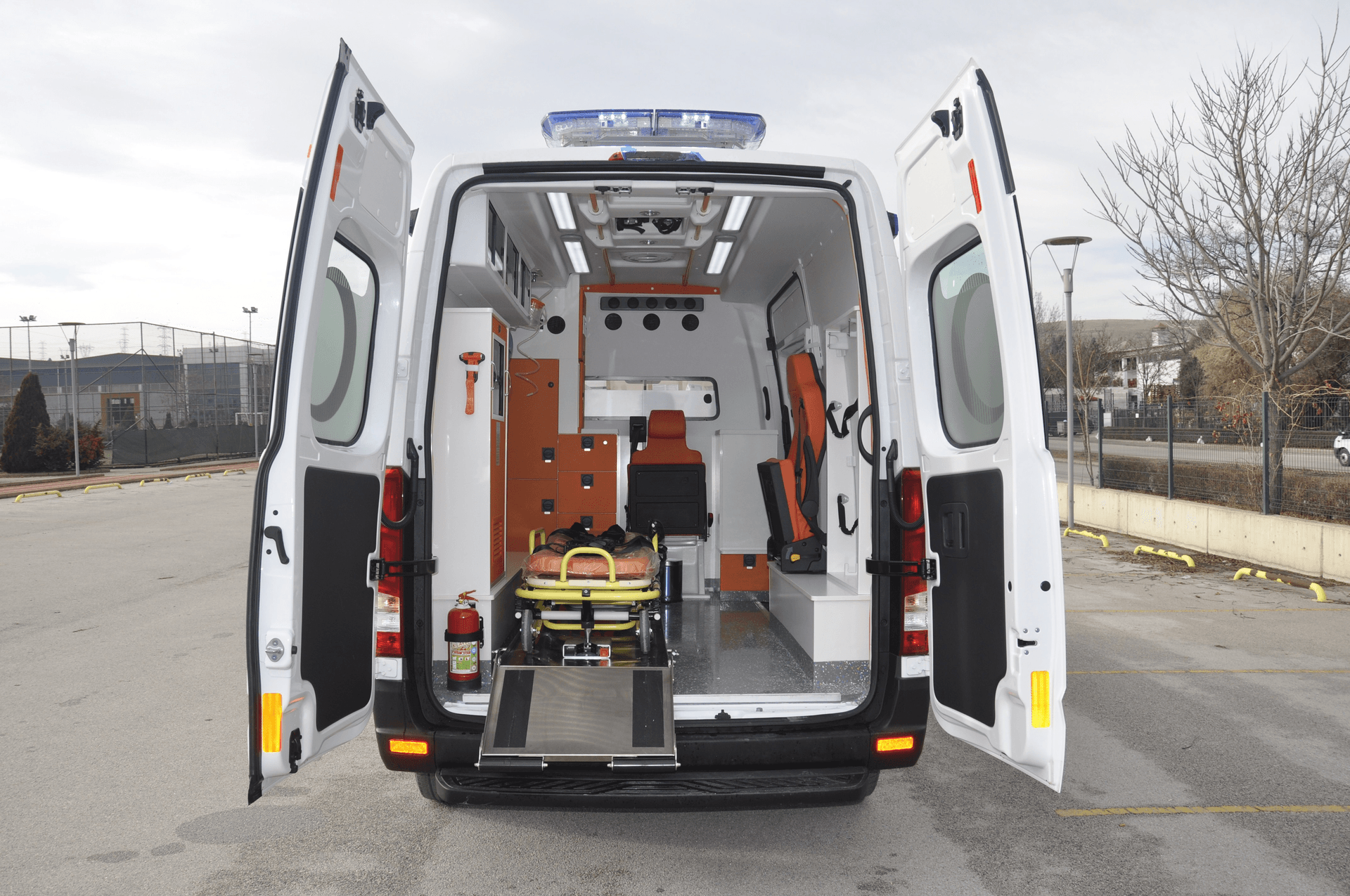 Hyundai H350 Ambulance thumbnail 12