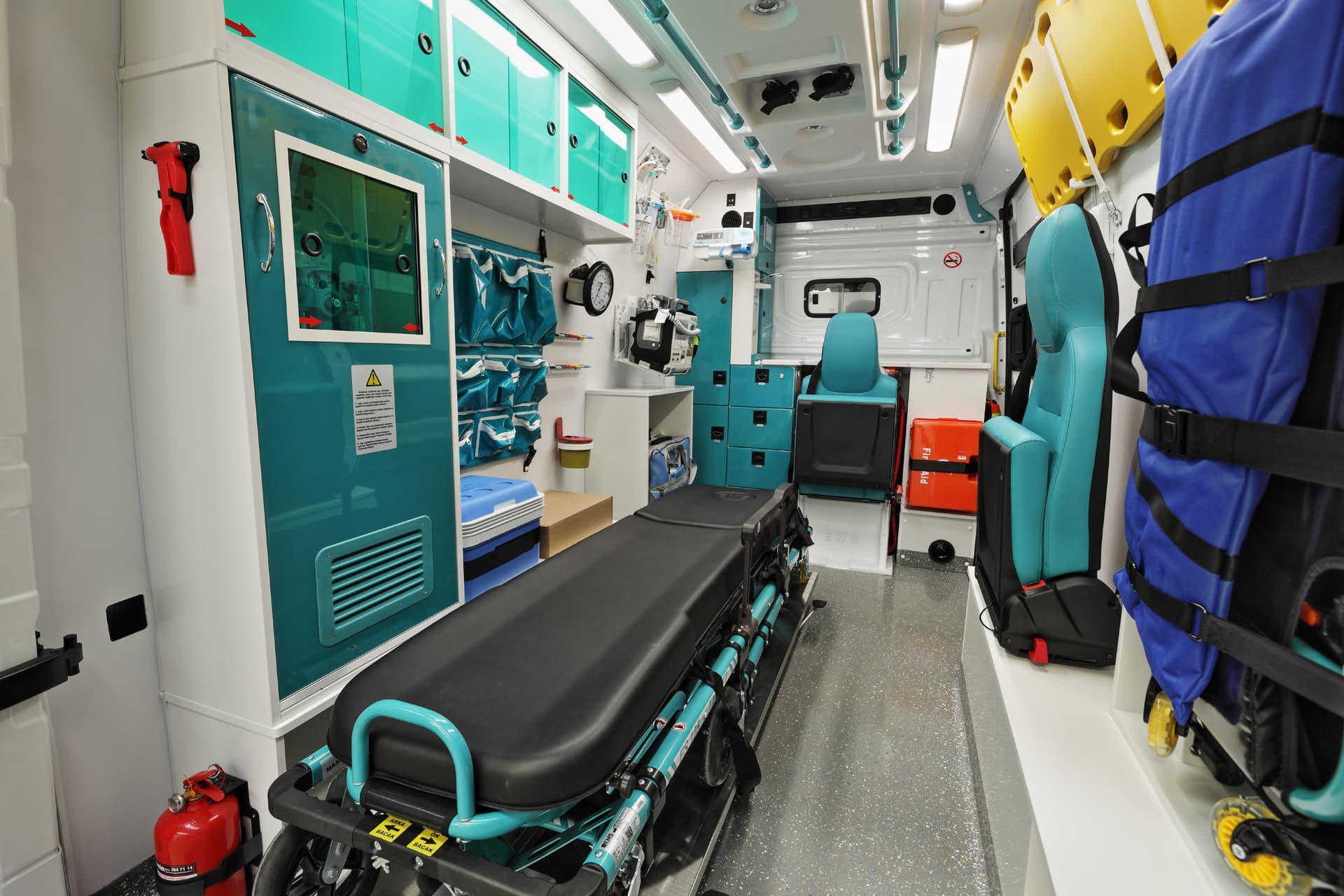 Volkswagen Crafter Ambulance thumbnail 6
