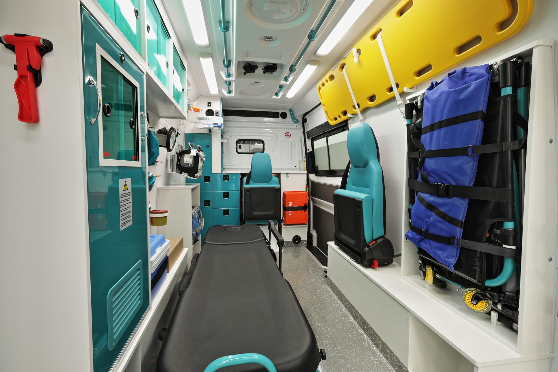 Volkswagen Crafter Ambulance thumbnail 8
