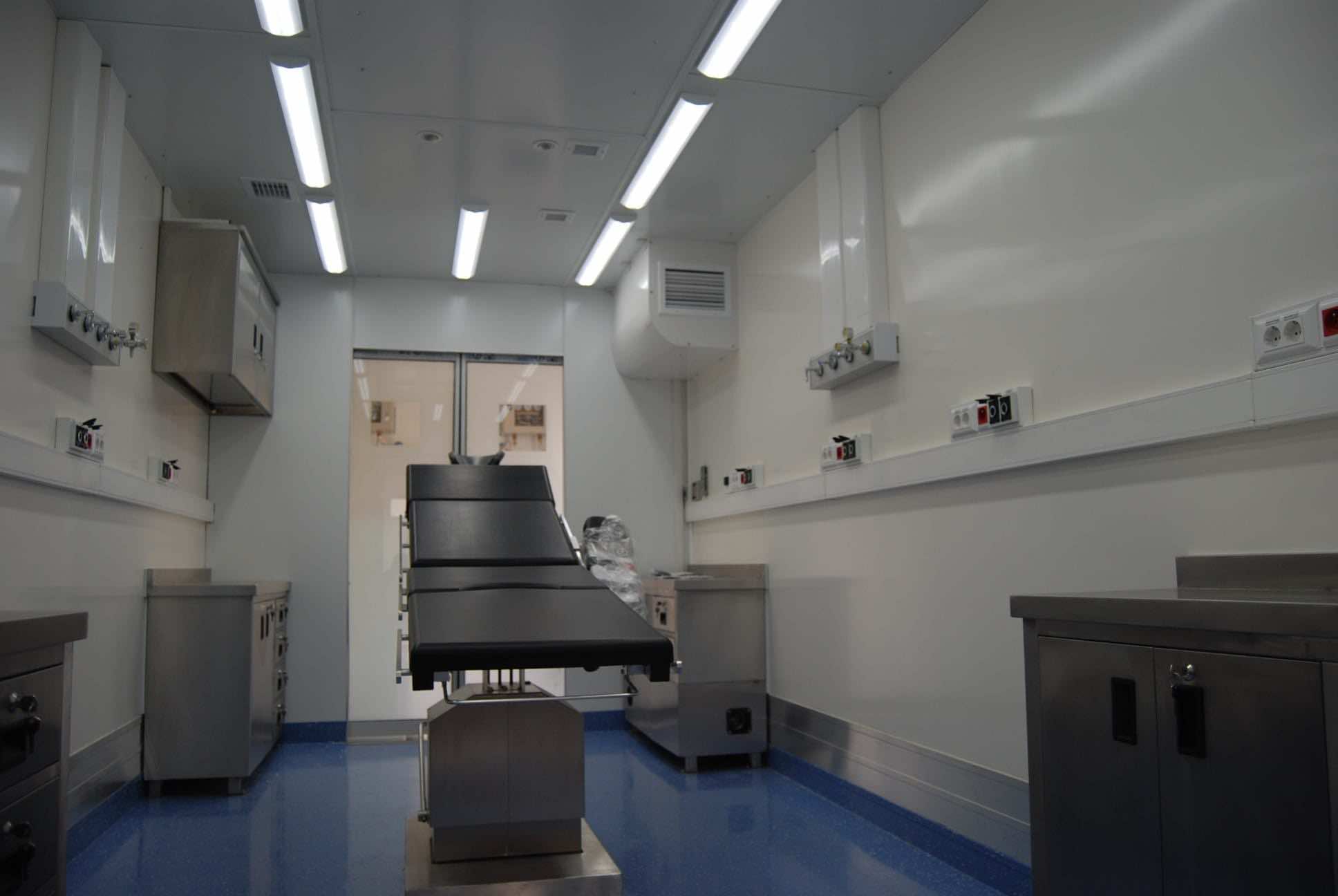 Mobile Surgery & Operative Units thumbnail 3