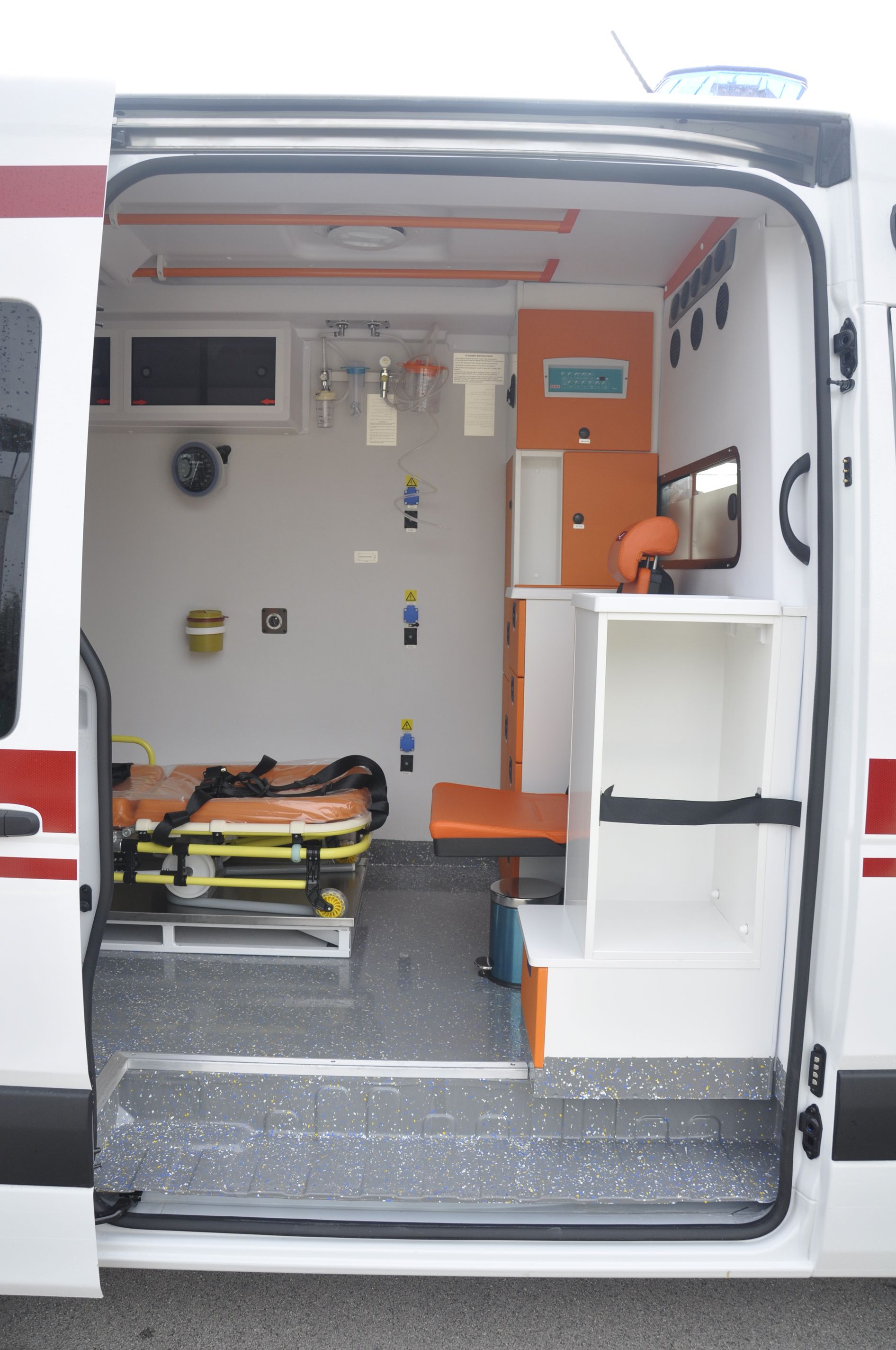 Hyundai H350 Ambulance interior 4