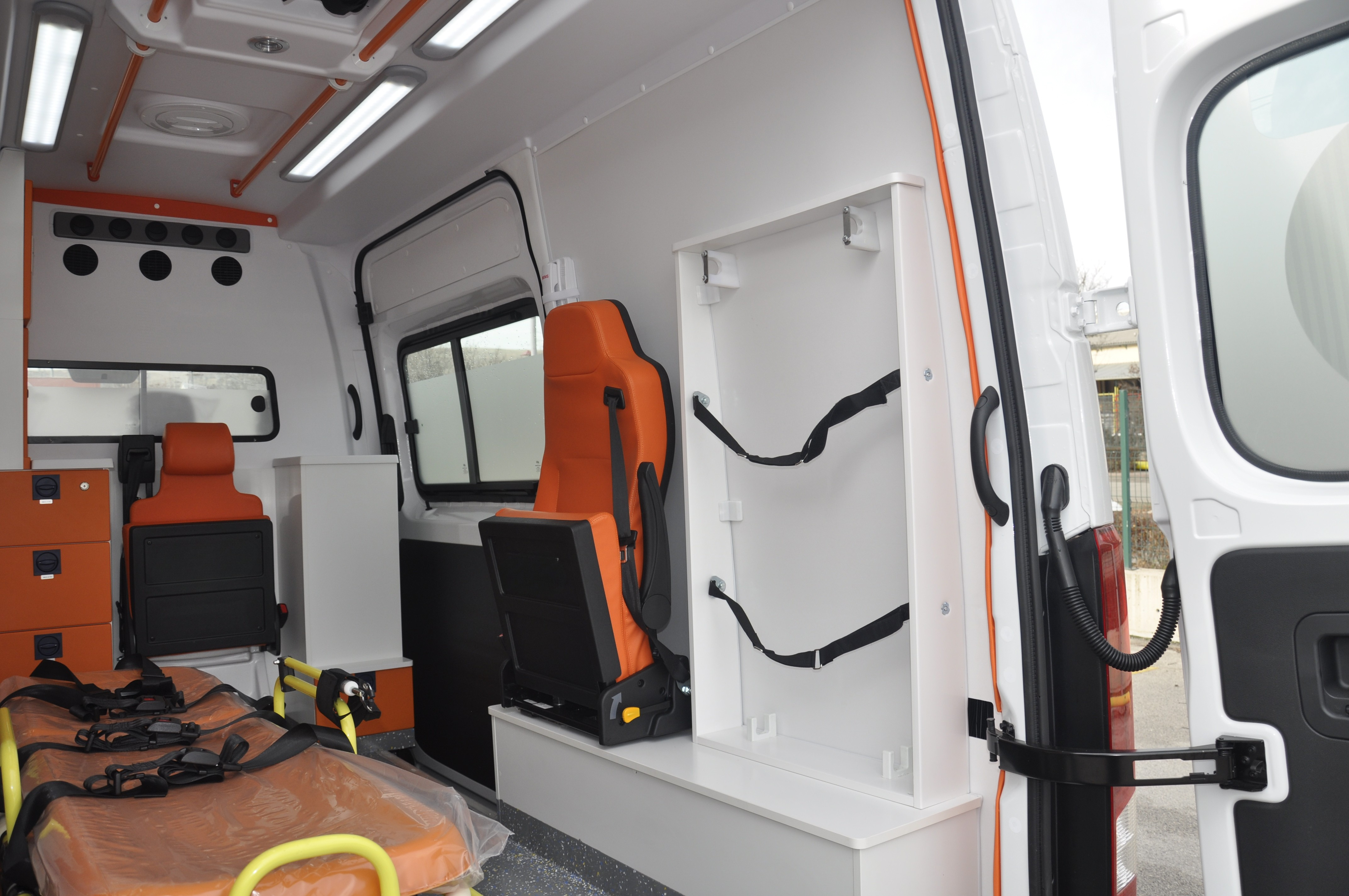 Hyundai H350 Ambulance interior 2